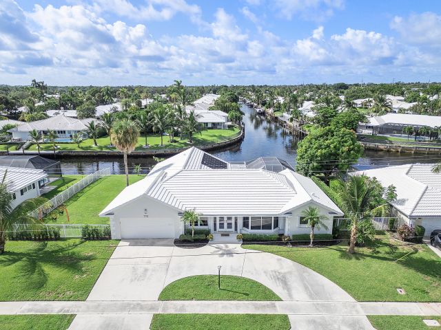 Дом в аренду по адресу 772 Apple Tree Lane - фото 6749036