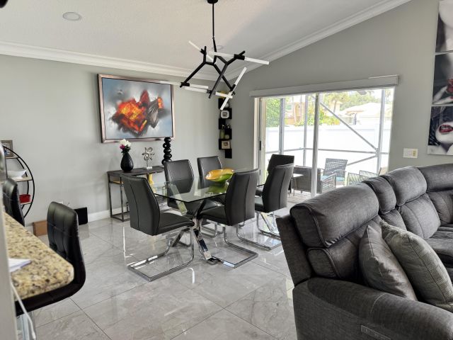 Дом в аренду по адресу 18038 Rhumba Way - фото 6317136