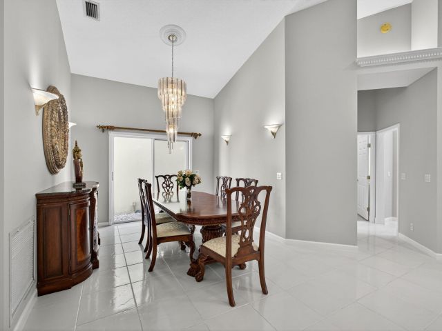 Продажа дома по адресу 1052 W Shore Drive - фото 6307465