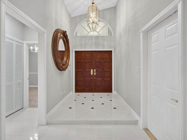 Продажа дома по адресу 1052 W Shore Drive - фото 6307469