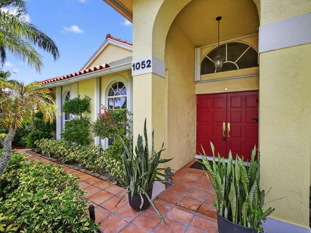 Продажа дома по адресу 1052 W Shore Drive - фото 6307471