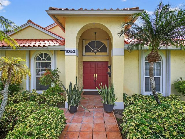 Продажа дома по адресу 1052 W Shore Drive - фото 6307472