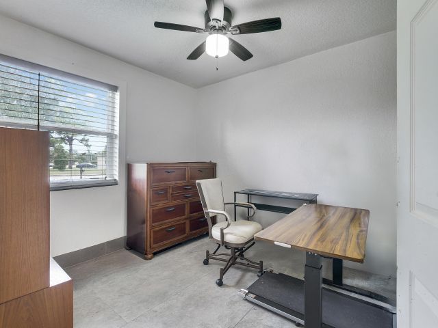 Дом в аренду по адресу 3401 F Avenue - фото 6316686