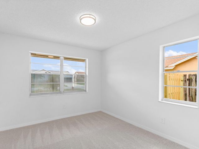 Дом в аренду по адресу 23089 SW 55th Avenue - фото 6895044