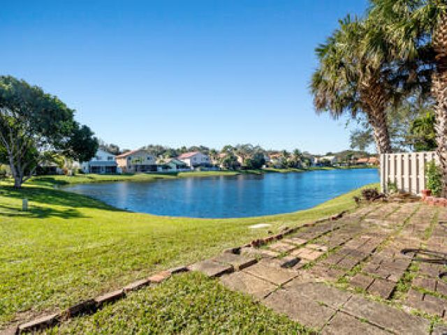 Дом в аренду по адресу 10056 Country Brook Road - фото 6317162