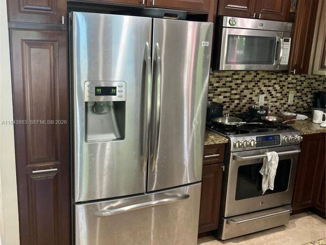 Продажа дома по адресу 10801 SW 123rd St - фото 7514922