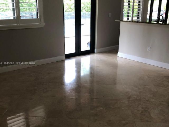 Продажа дома по адресу 10801 SW 123rd St - фото 7514923