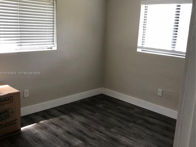 Продажа дома по адресу 10801 SW 123rd St - фото 7514929