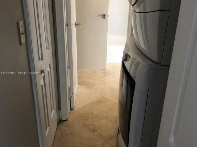 Продажа дома по адресу 10801 SW 123rd St - фото 7514937