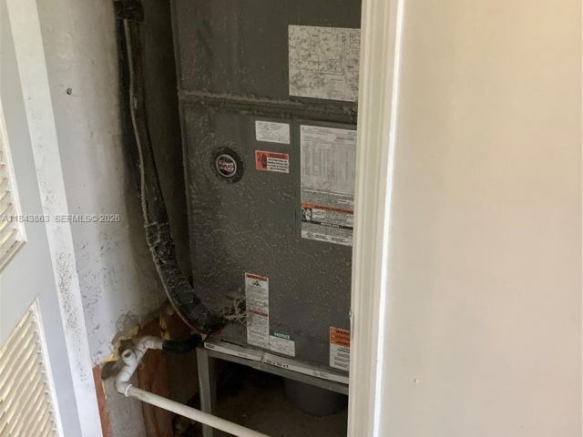 Продажа дома по адресу 10801 SW 123rd St - фото 7514938