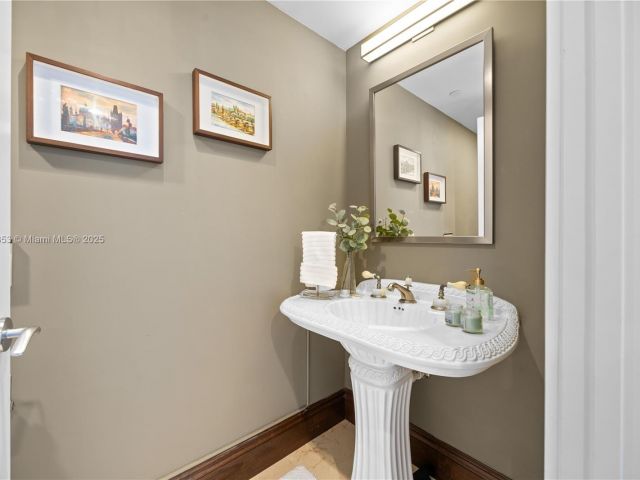 Продажа квартиры #3005 - фото 6322547