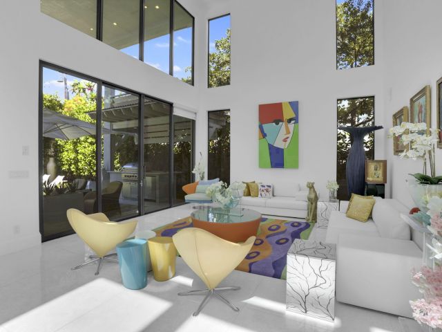 Продажа дома по адресу 234 NE 4th Street - фото 6316986