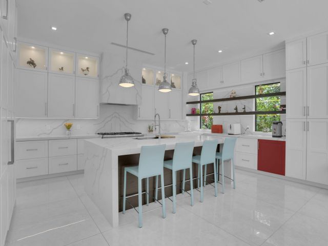 Продажа дома по адресу 234 NE 4th Street - фото 6316998