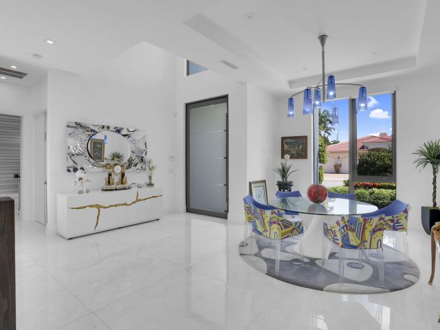 Продажа дома по адресу 234 NE 4th Street - фото 6316999