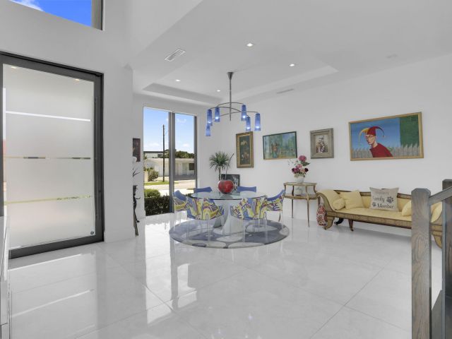 Продажа дома по адресу 234 NE 4th Street - фото 6317000