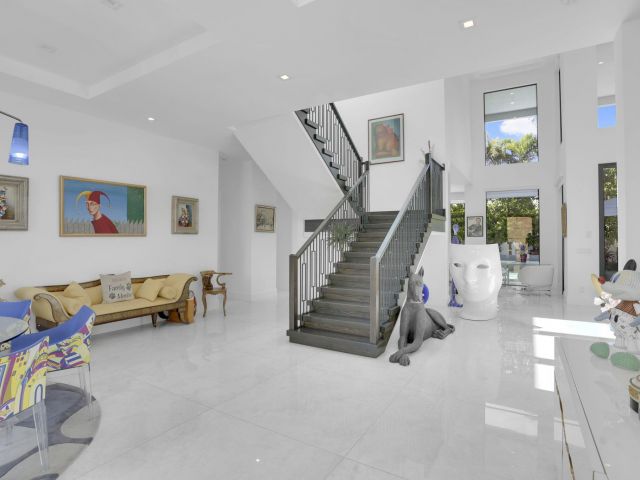 Продажа дома по адресу 234 NE 4th Street - фото 6317001