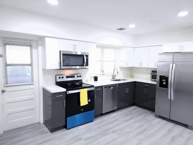 Продажа дома по адресу 4534 Brady Boulevard - фото 6315427