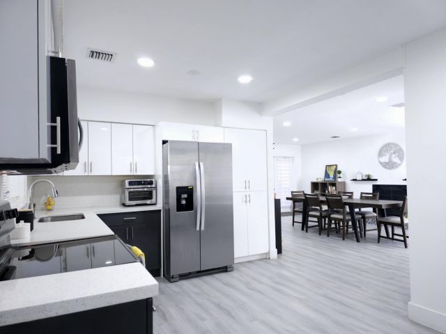 Продажа дома по адресу 4534 Brady Boulevard - фото 6315428