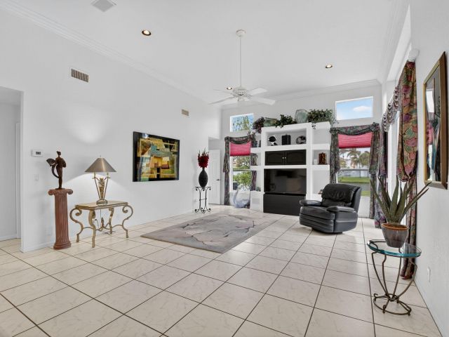 Продажа дома по адресу 19254 Bay Leaf Court - фото 6319244