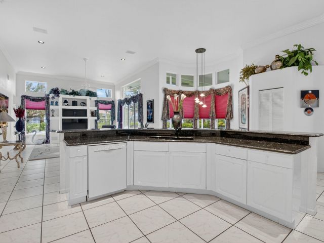 Продажа дома по адресу 19254 Bay Leaf Court - фото 6319246