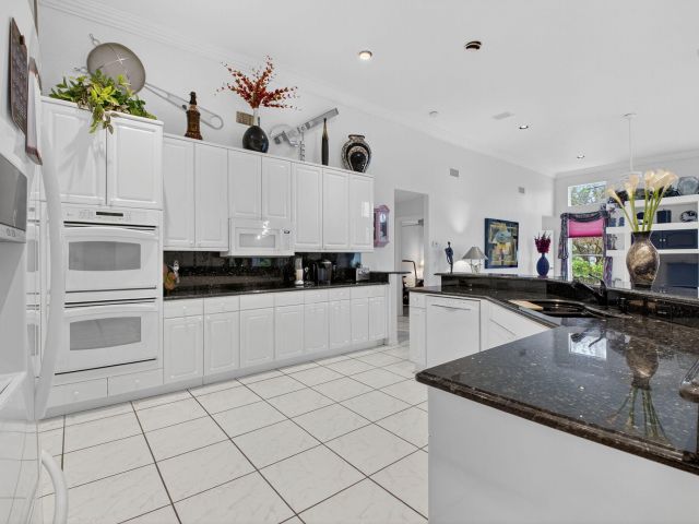 Продажа дома по адресу 19254 Bay Leaf Court - фото 6319247