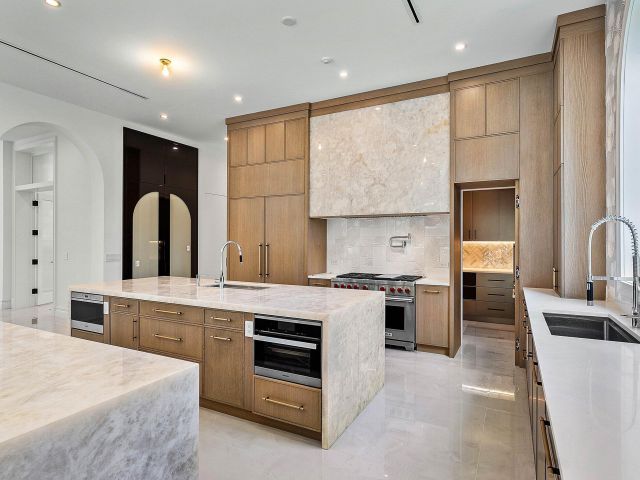 Продажа дома по адресу 2002 NW 4th Avenue - фото 6315383