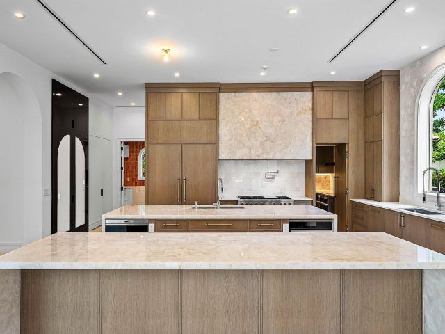 Продажа дома по адресу 2002 NW 4th Avenue - фото 6315386