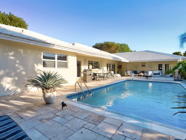 Дом в аренду по адресу 835 Canary Walk - фото 6315368