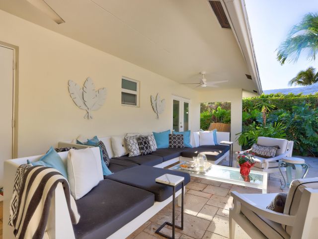 Дом в аренду по адресу 835 Canary Walk - фото 6315371