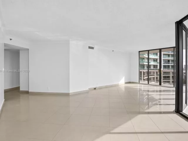 Продажа квартиры #1405 - фото 6330818