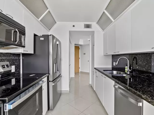 Продажа квартиры #1405 - фото 6330810