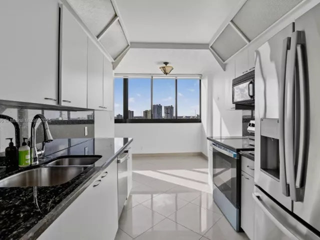 Продажа квартиры #1405 - фото 6330811