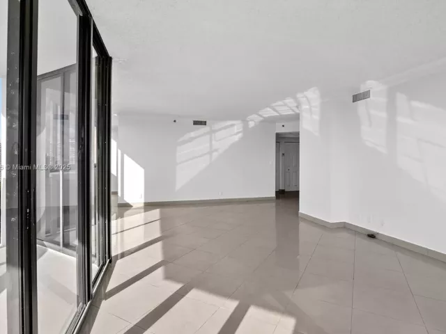 Продажа квартиры #1405 - фото 6330816