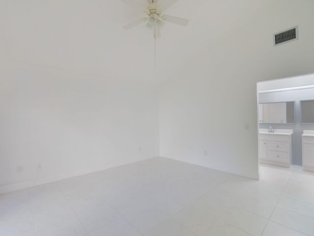 Дом в аренду по адресу 6090 Aloma Lane - фото 6391288