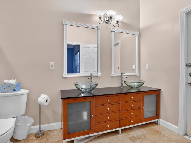 Дом в аренду по адресу 3511 NW 4th Avenue - фото 6437307