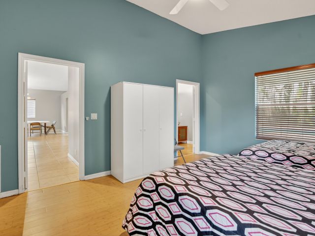 Дом в аренду по адресу 3511 NW 4th Avenue - фото 6437309