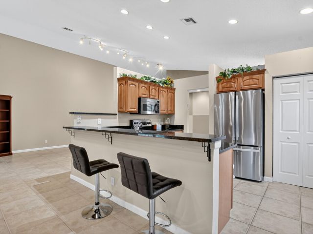 Дом в аренду по адресу 3511 NW 4th Avenue - фото 6437311