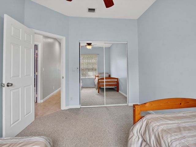 Дом в аренду по адресу 3511 NW 4th Avenue - фото 6437318