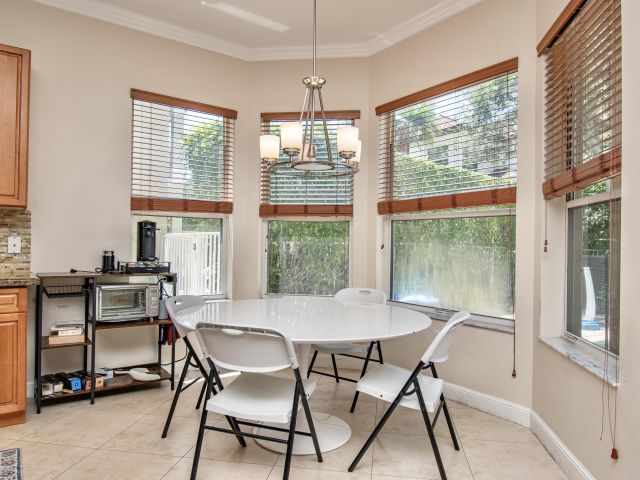 Продажа дома по адресу 9851 Palma Vista Way - фото 6688650