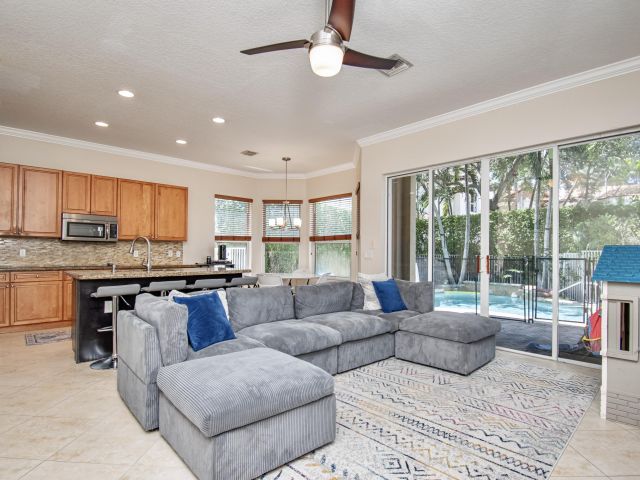 Продажа дома по адресу 9851 Palma Vista Way - фото 6688655