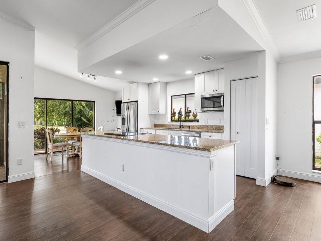 Продажа дома по адресу 11146 Highland Circle - фото 6545182