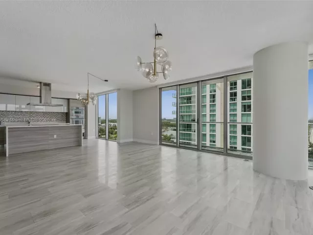 Продажа квартиры #4-1107 - фото 6324852