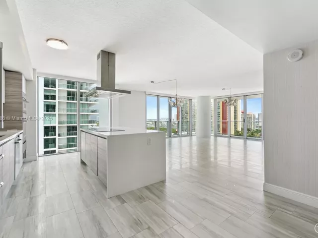 Продажа квартиры #4-1107 - фото 6324857