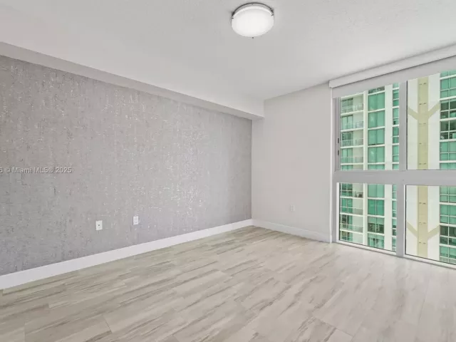 Продажа квартиры #4-1107 - фото 6324844