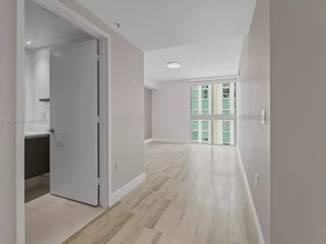 Продажа квартиры #4-1107 - фото 6324845