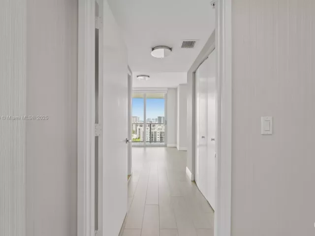 Продажа квартиры #4-1107 - фото 6324840