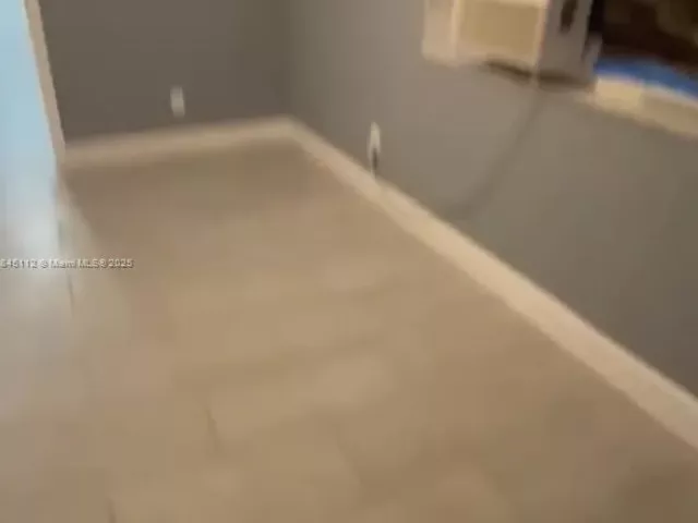 Продажа дома по адресу 2708 NW 22nd Ct - фото 6322867