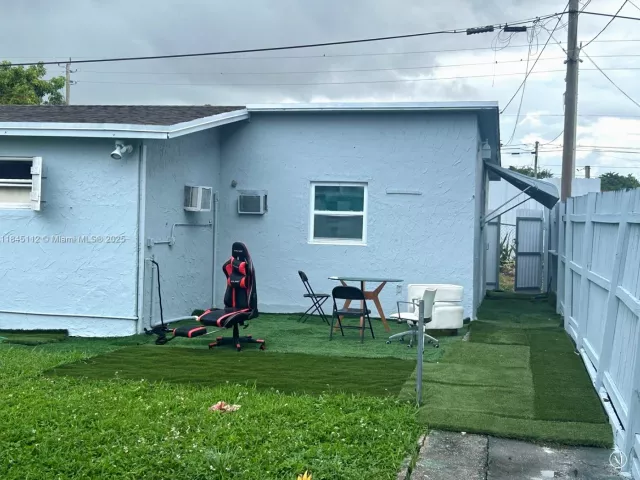 Продажа дома по адресу 2708 NW 22nd Ct - фото 6322872