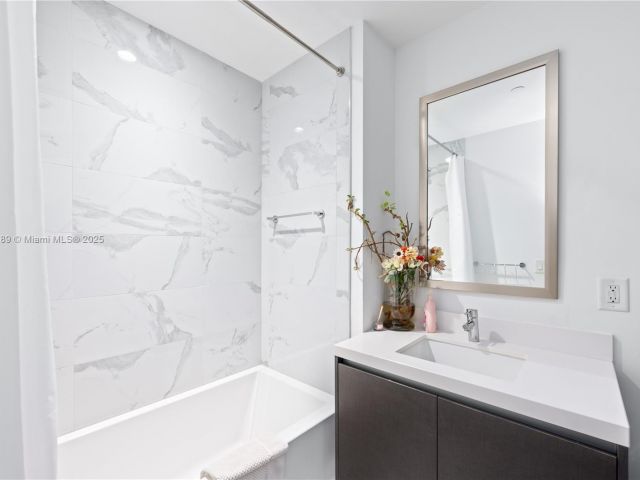 Продажа квартиры #1410 - фото 6332034