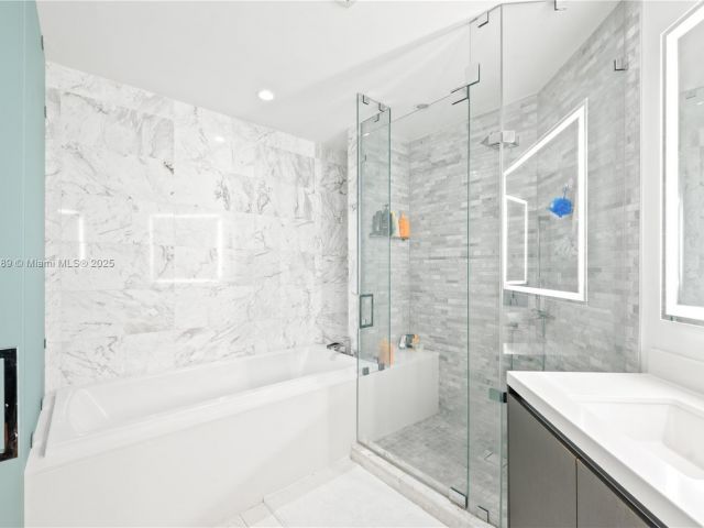 Продажа квартиры #1410 - фото 6332037